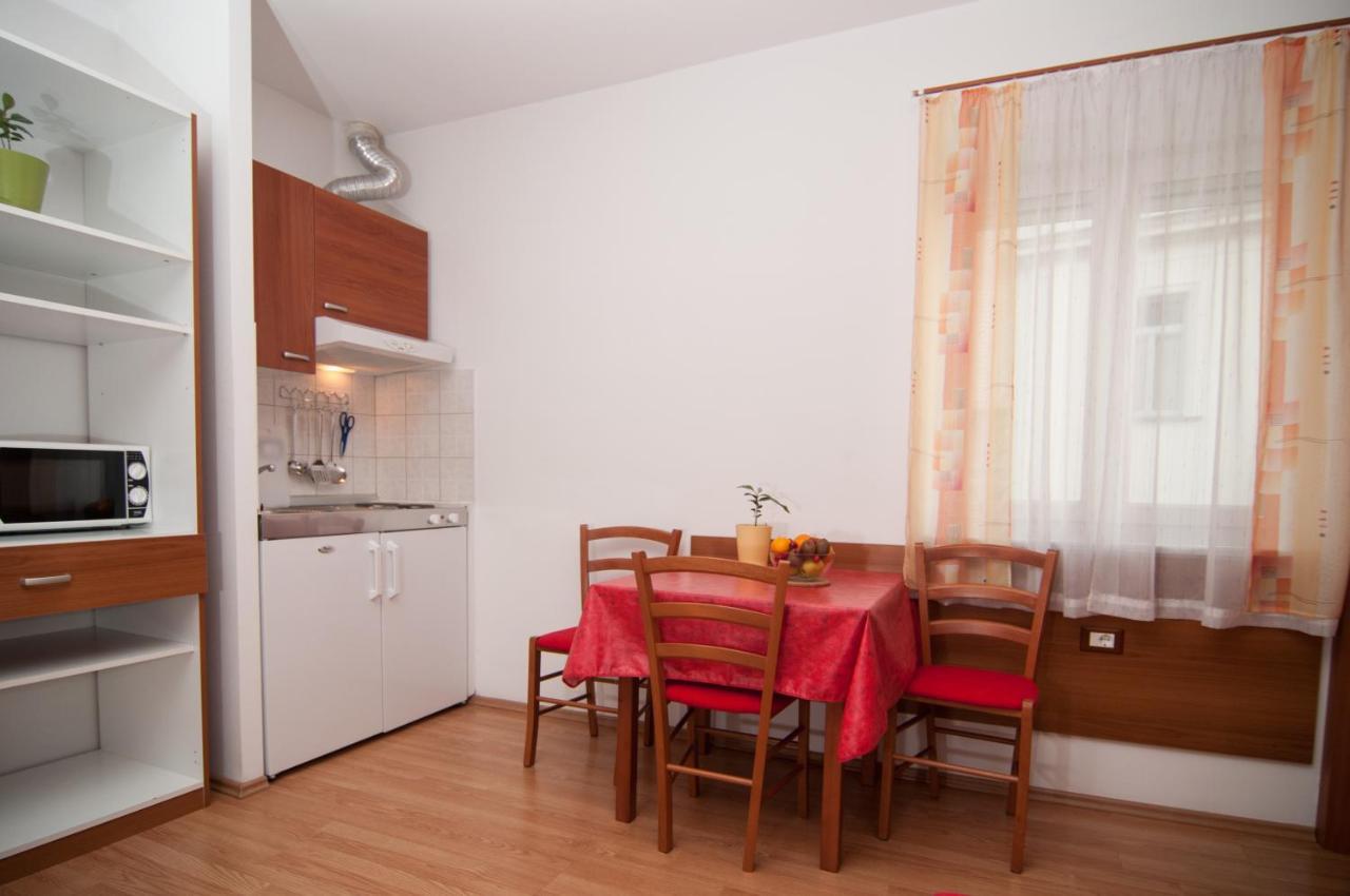 Apartments And Rooms Liburnija Opatija Exterior photo