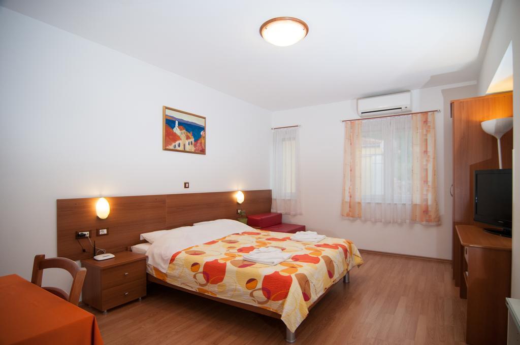 Apartments And Rooms Liburnija Opatija Exterior photo