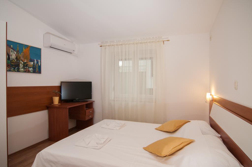 Apartments And Rooms Liburnija Opatija Exterior photo