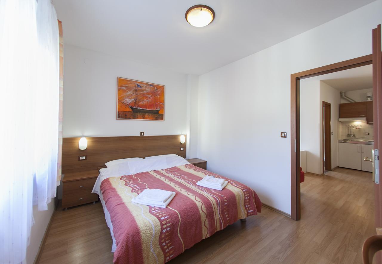 Apartments And Rooms Liburnija Opatija Exterior photo